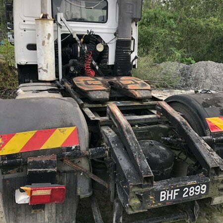 Prime Mover Volvo FL10-01